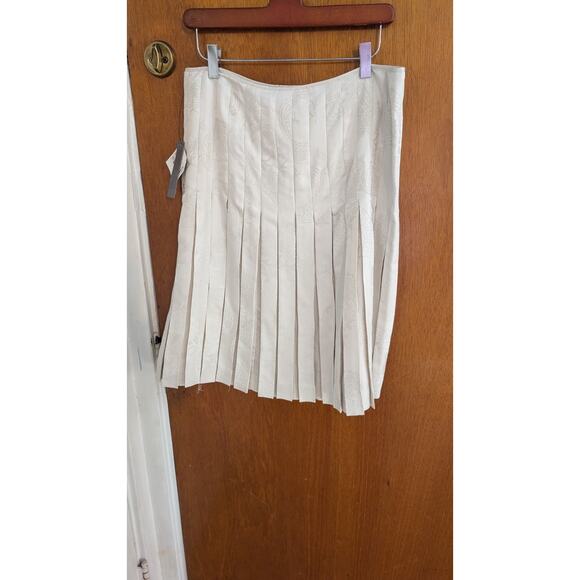 Calvin Klein CK Silk Pleated Skirt Size 6 New with tags NEW - Picture 2 of 7